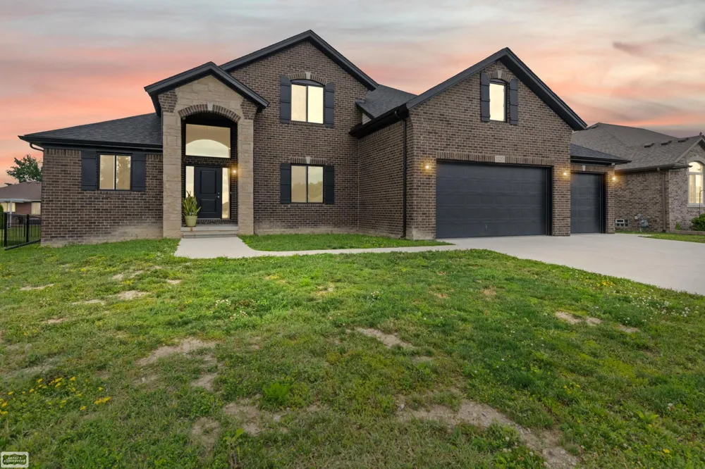 43253 Sams Lane Chesterfield Township, MI 48047