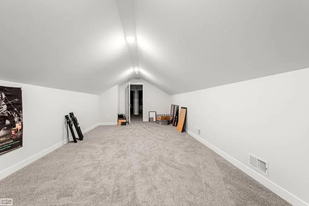 43253 Sams Lane Chesterfield Township, MI 48047