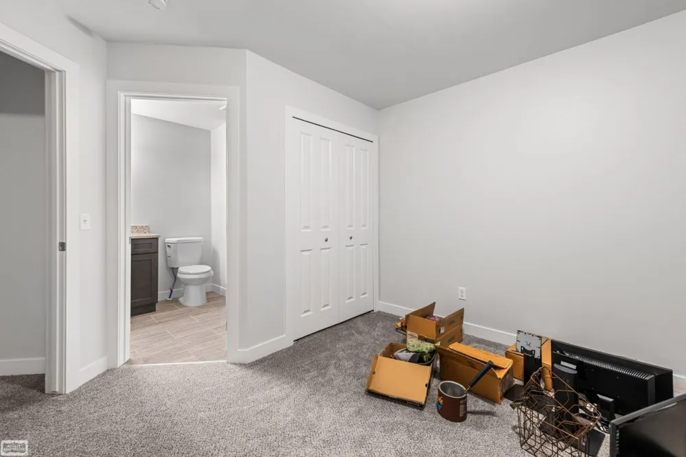43253 Sams Lane Chesterfield Township, MI 48047
