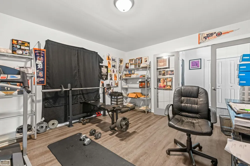 43253 Sams Lane Chesterfield Township, MI 48047