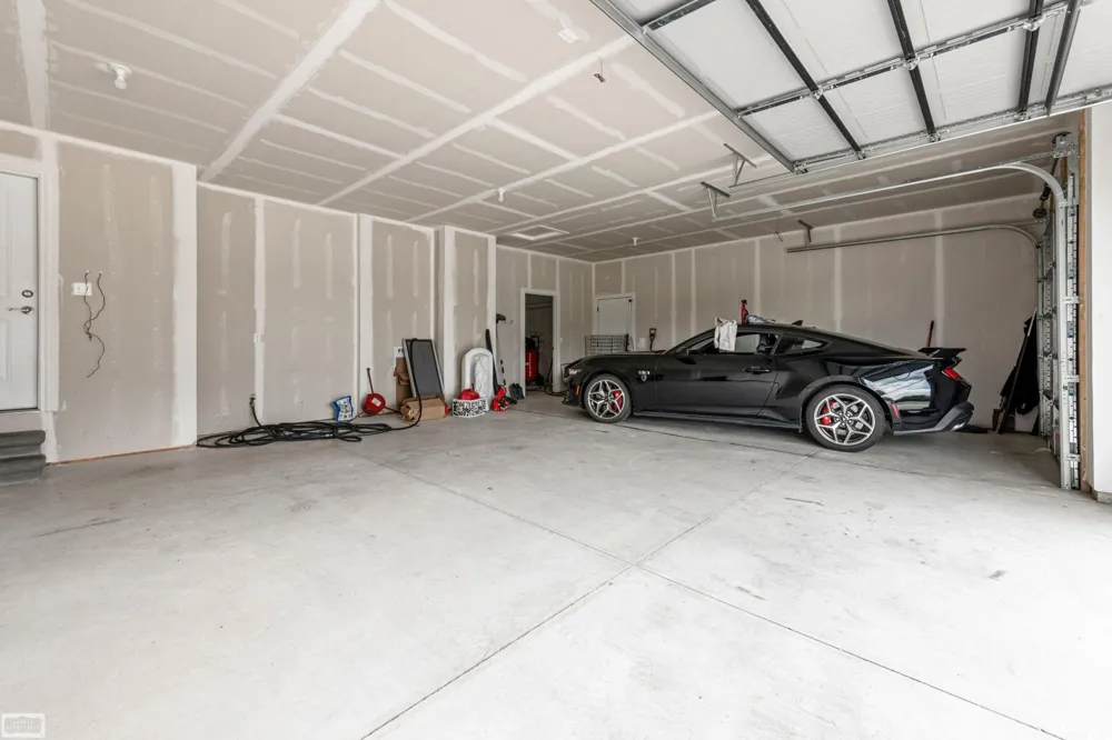 43253 Sams Lane Chesterfield Township, MI 48047