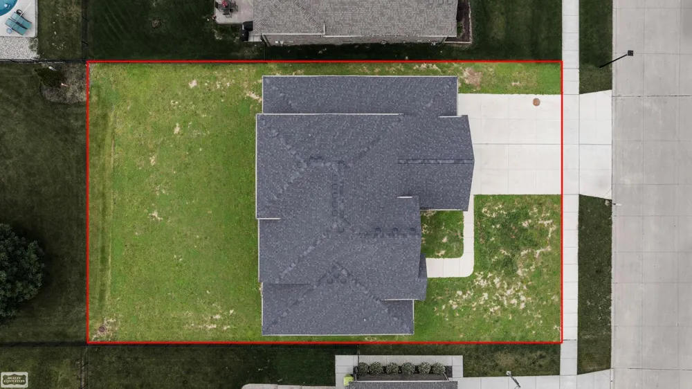 43253 Sams Lane Chesterfield Township, MI 48047