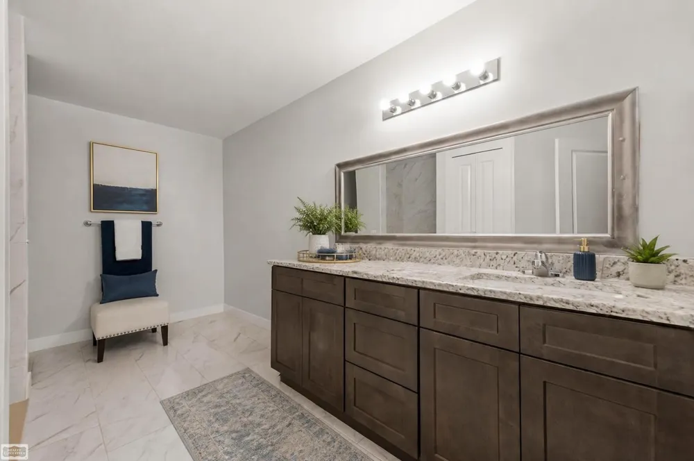 43253 Sams Lane Chesterfield Township, MI 48047