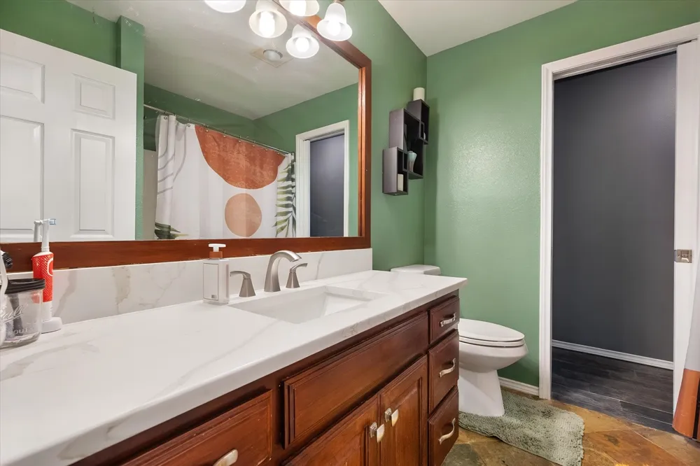 11005 Flores Trail Crowley, TX 76036
