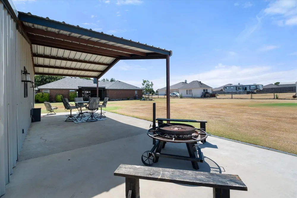 11005 Flores Trail Crowley, TX 76036