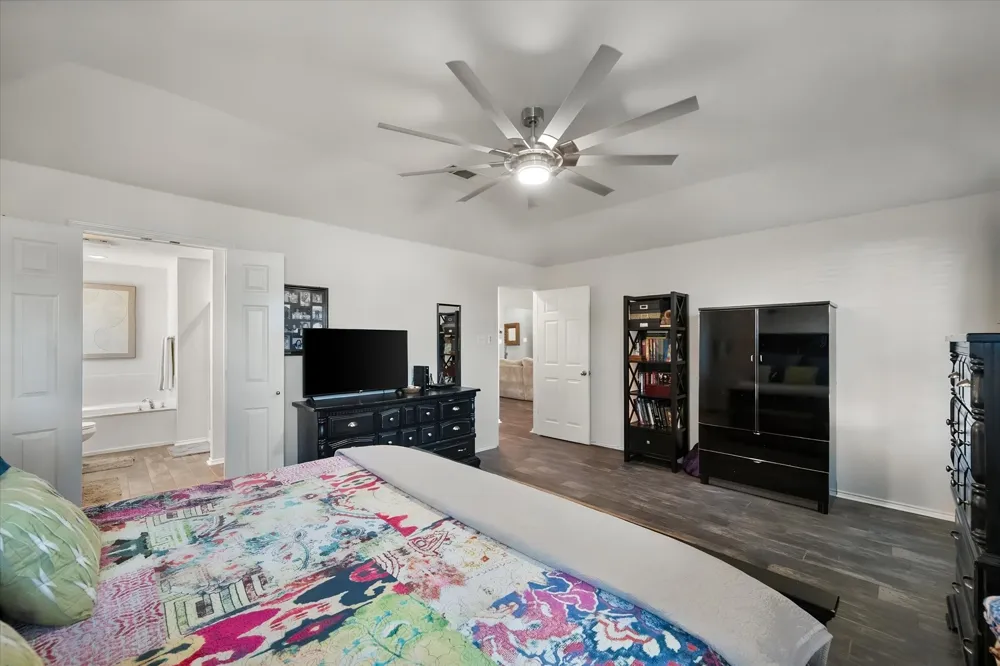 11005 Flores Trail Crowley, TX 76036