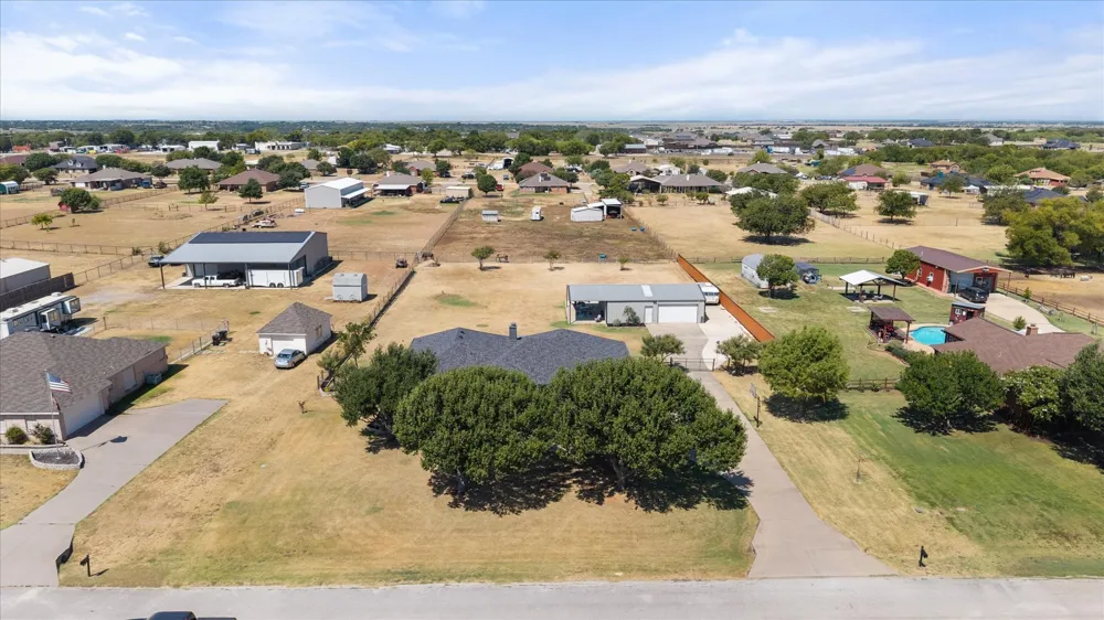 11005 Flores Trail Crowley, TX 76036