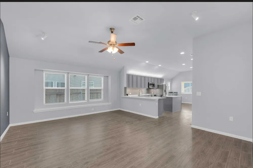 9944 Comely Bend Manor, TX 78653