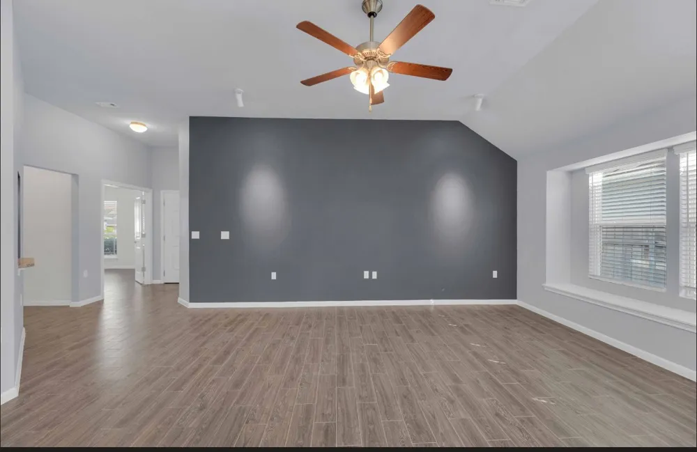 9944 Comely Bend Manor, TX 78653