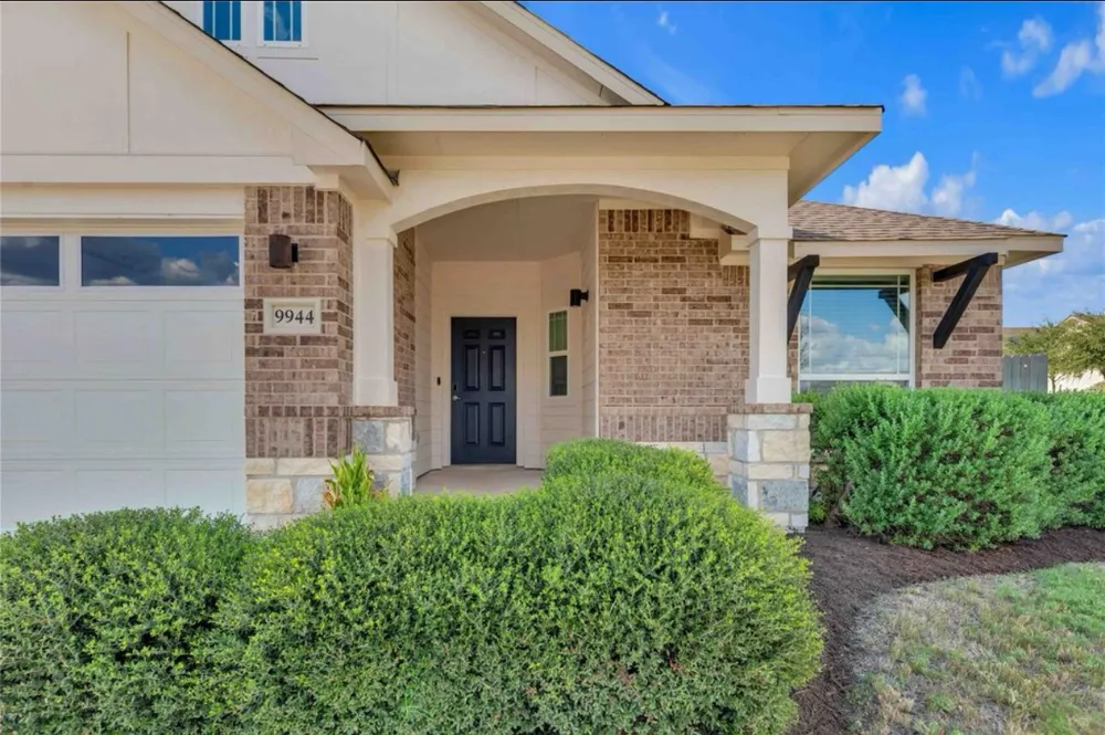9944 Comely Bend Manor, TX 78653