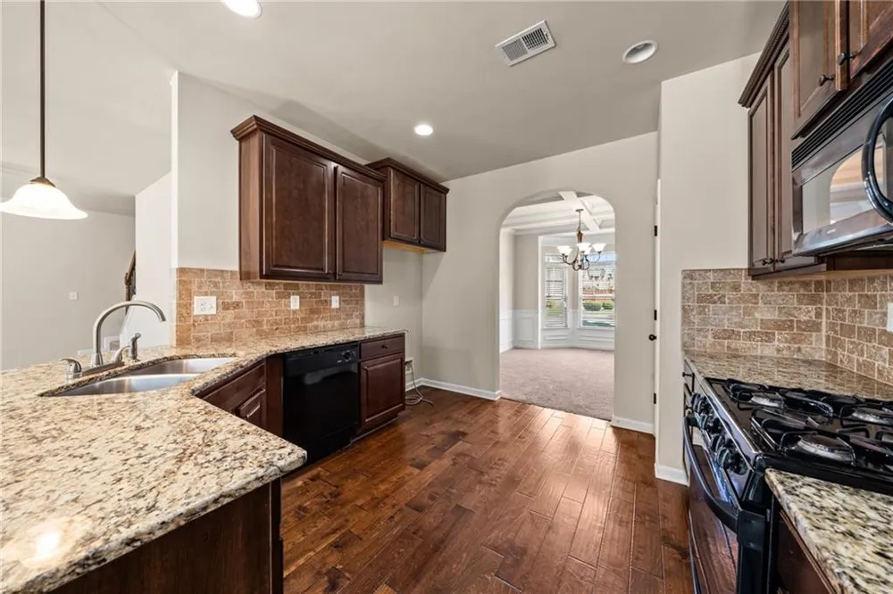 90 Sylvan Loop Fayetteville, GA 30214