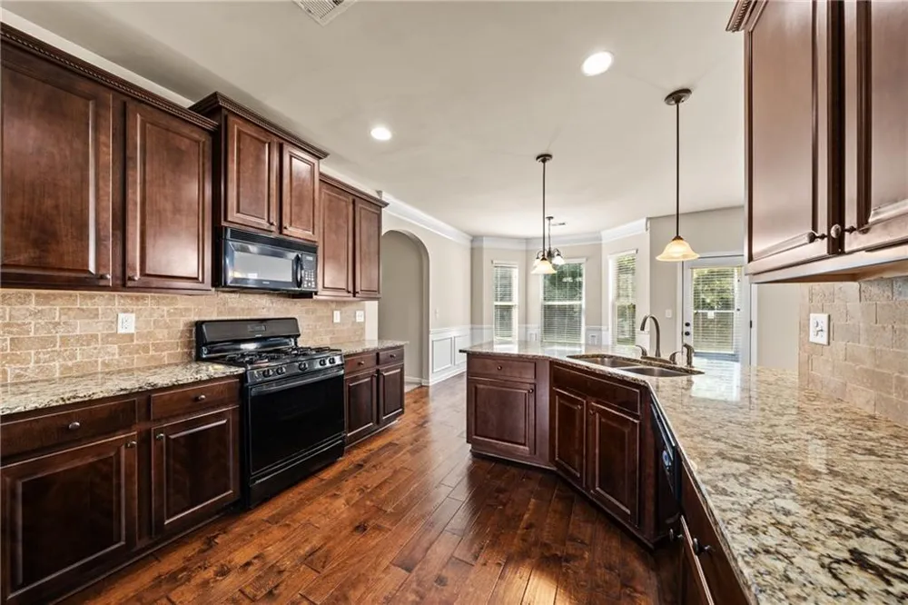 90 Sylvan Loop Fayetteville, GA 30214