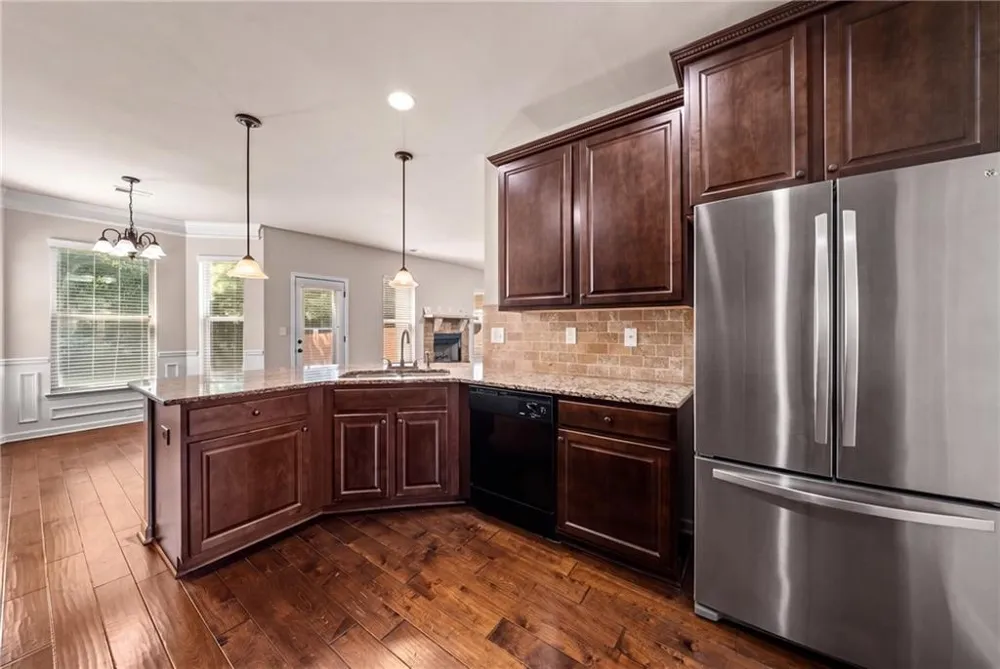 90 Sylvan Loop Fayetteville, GA 30214