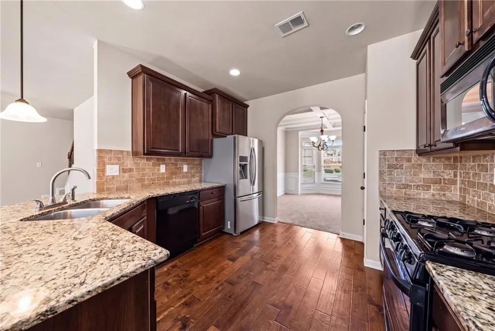 90 Sylvan Loop Fayetteville, GA 30214