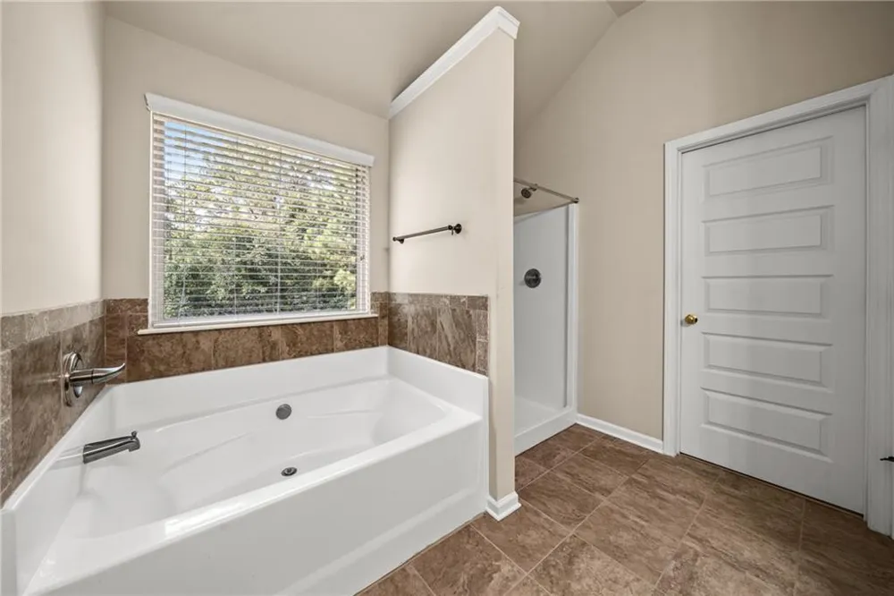 90 Sylvan Loop Fayetteville, GA 30214