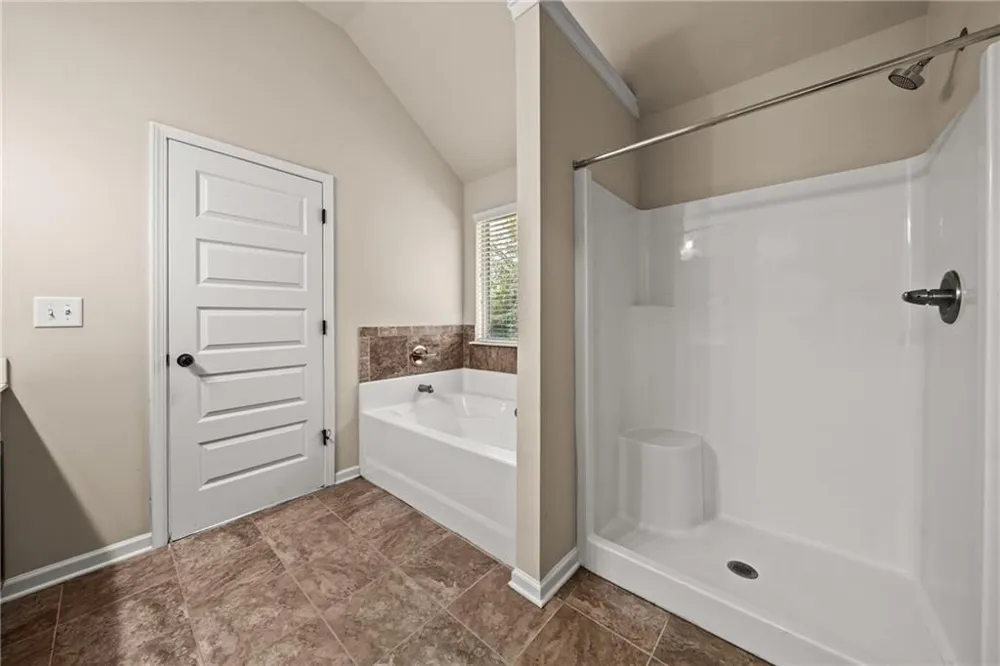 90 Sylvan Loop Fayetteville, GA 30214
