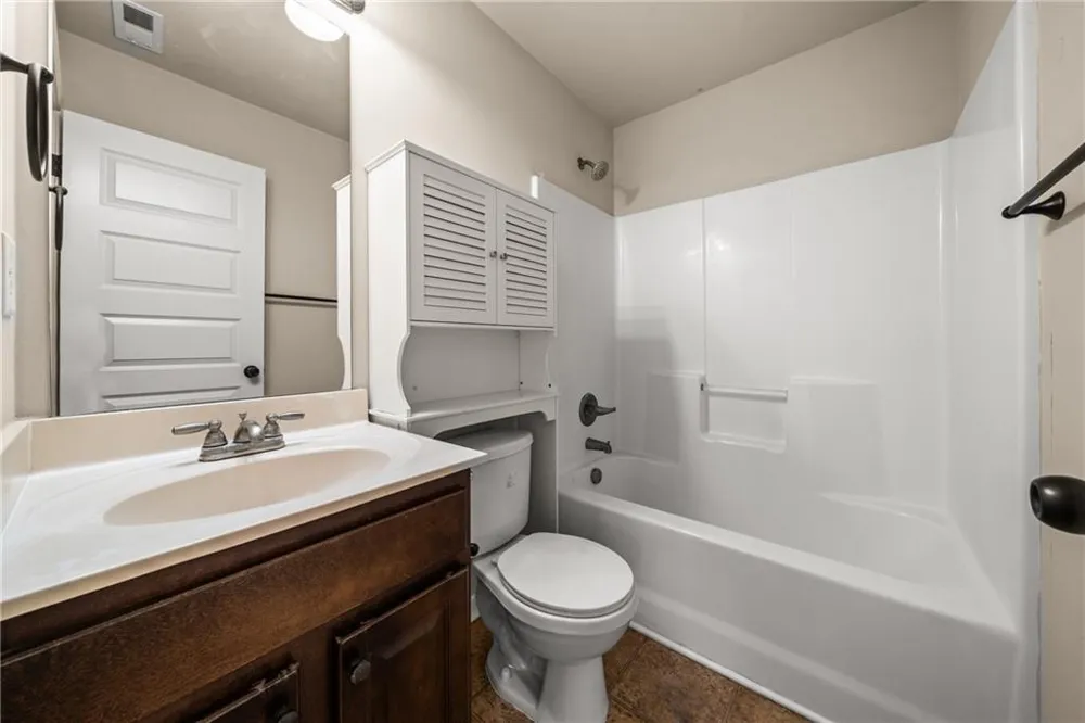 90 Sylvan Loop Fayetteville, GA 30214
