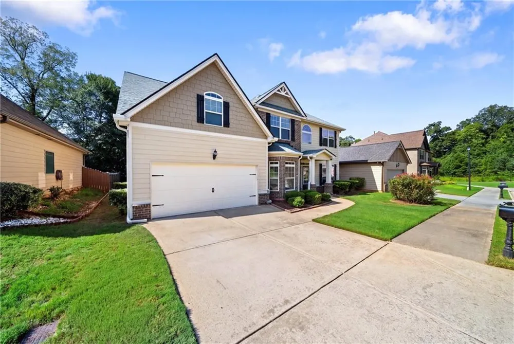 90 Sylvan Loop Fayetteville, GA 30214