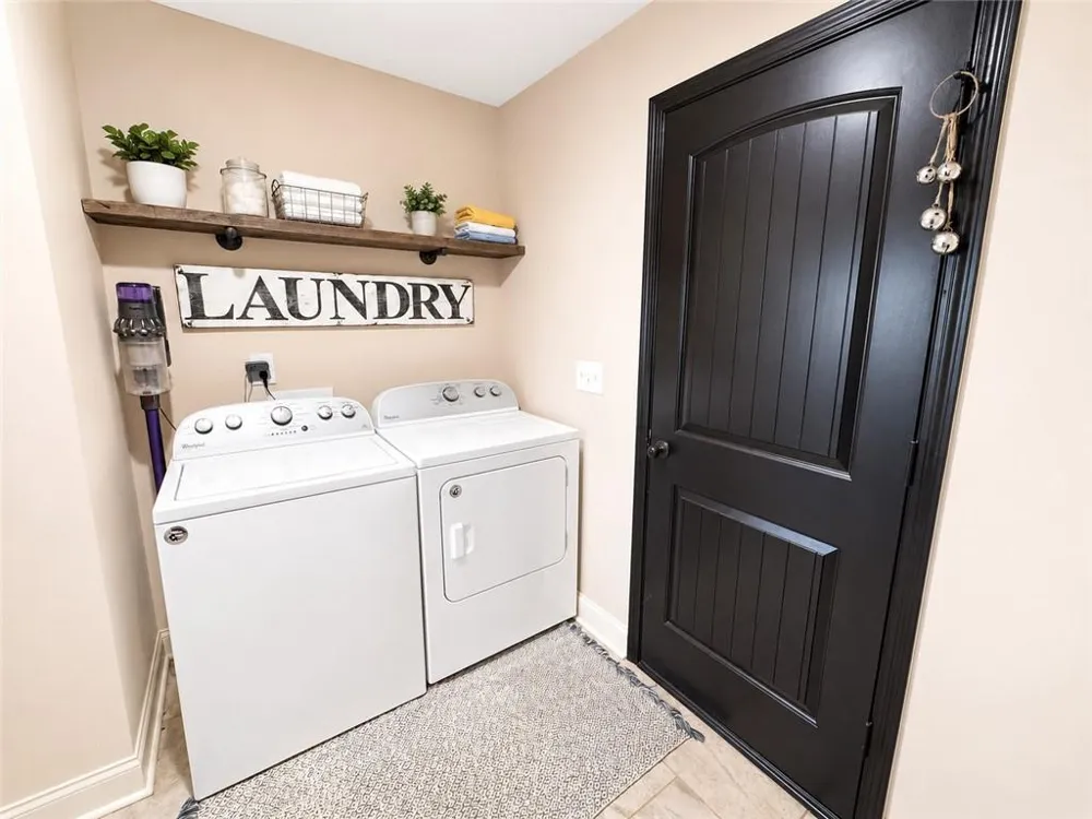 4404 Smokey Rd Newnan, GA 30263