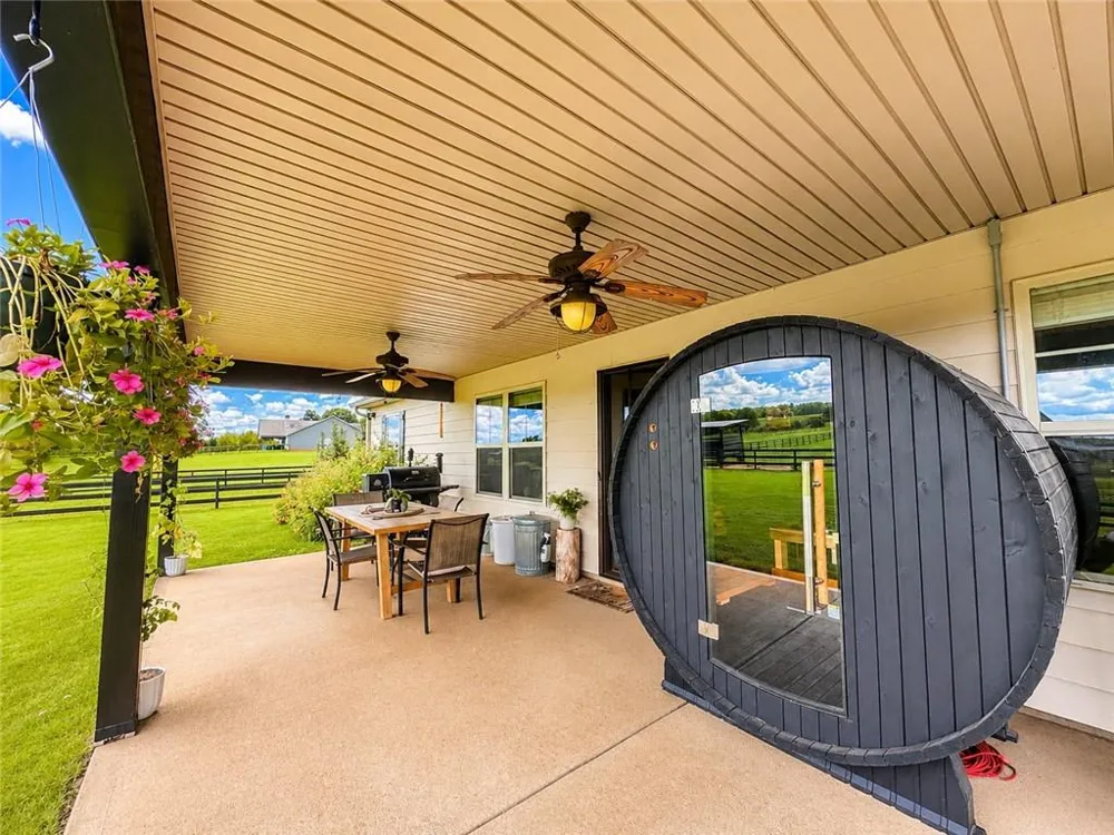 4404 Smokey Rd Newnan, GA 30263