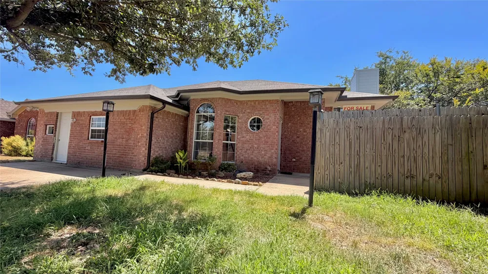 405 Odell Street Cleburne, TX 76033