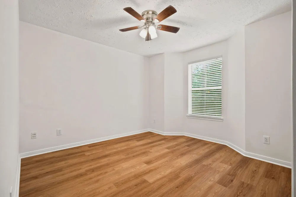 8051 Bay Branch Dr #222 The Woodlands, TX 77382