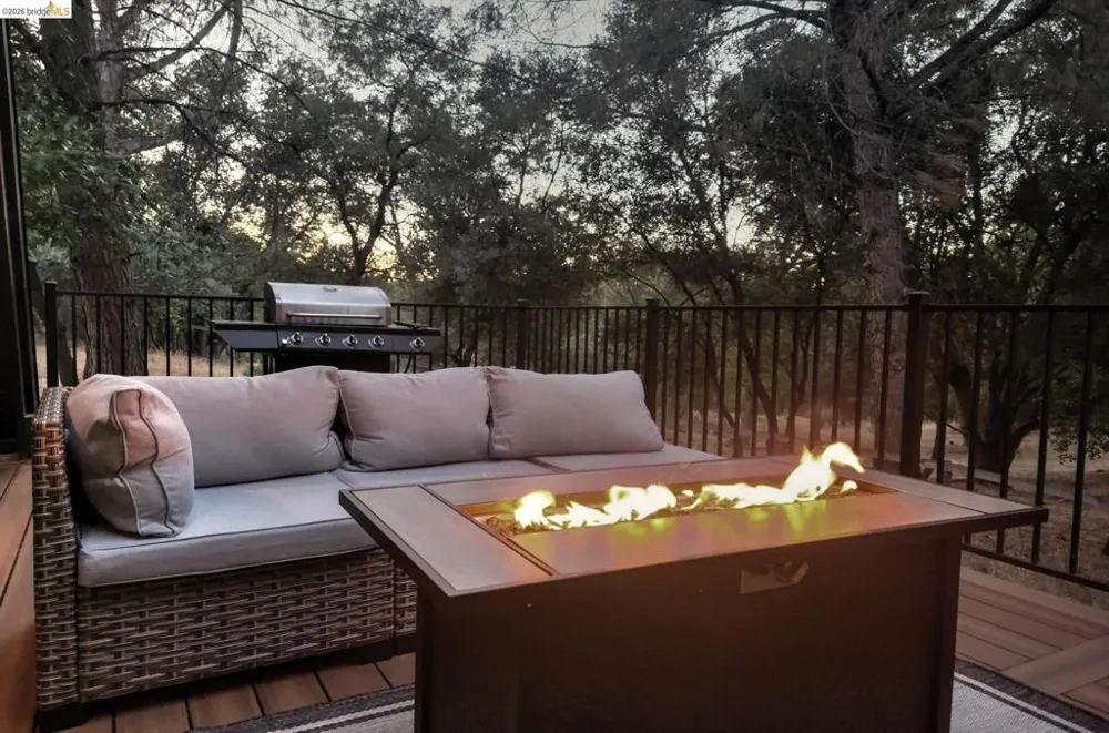 13323 Mule CT Groveland, CA 95321