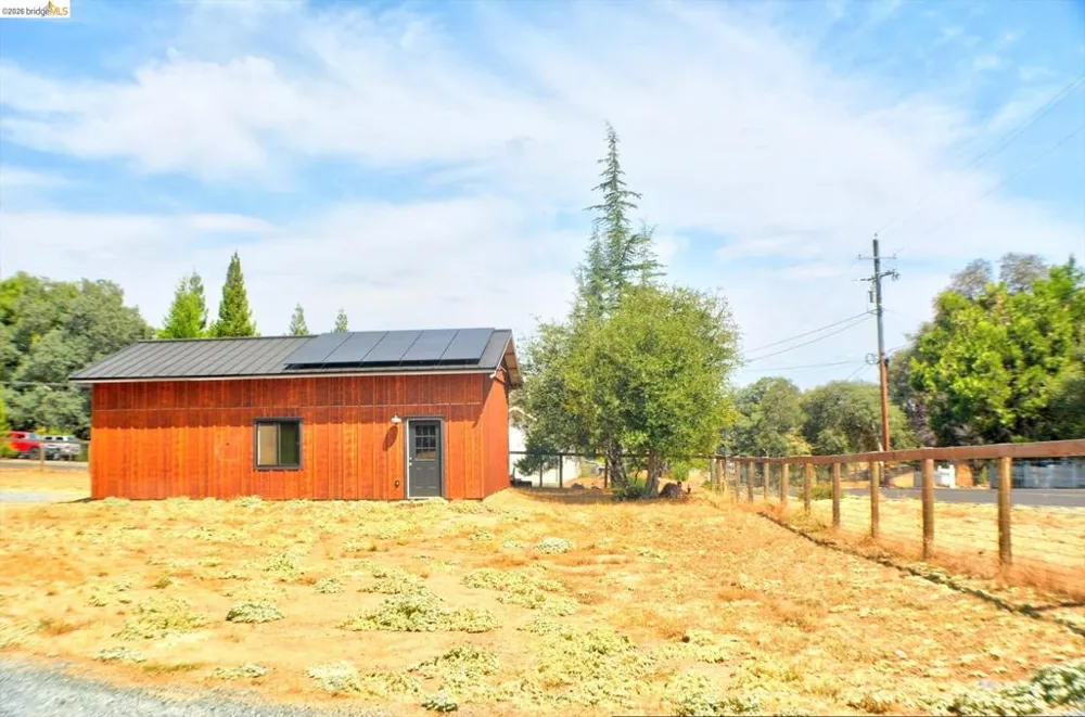 13323 Mule CT Groveland, CA 95321