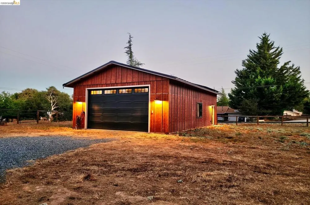 13323 Mule CT Groveland, CA 95321