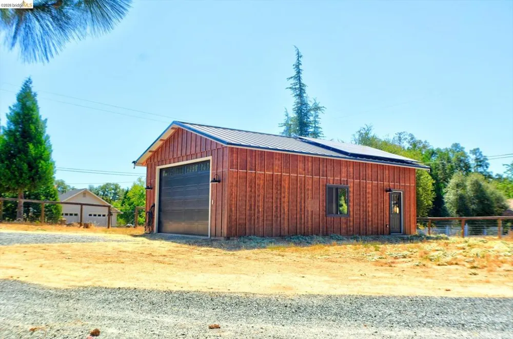 13323 Mule CT Groveland, CA 95321