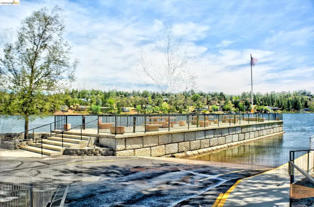 13323 Mule CT Groveland, CA 95321
