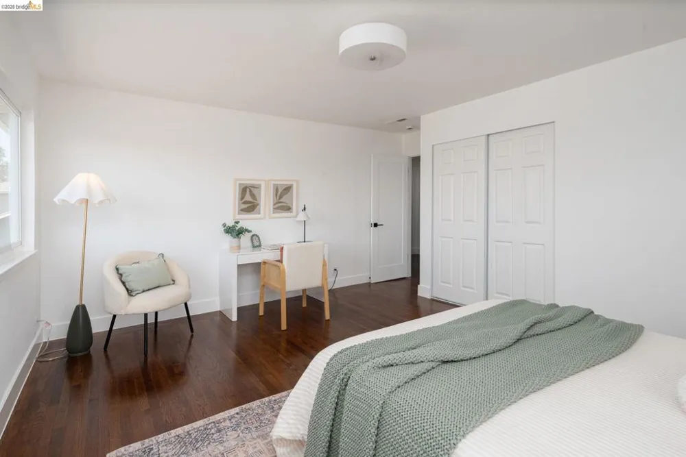 3230 Knowland Ave Oakland, CA 94619