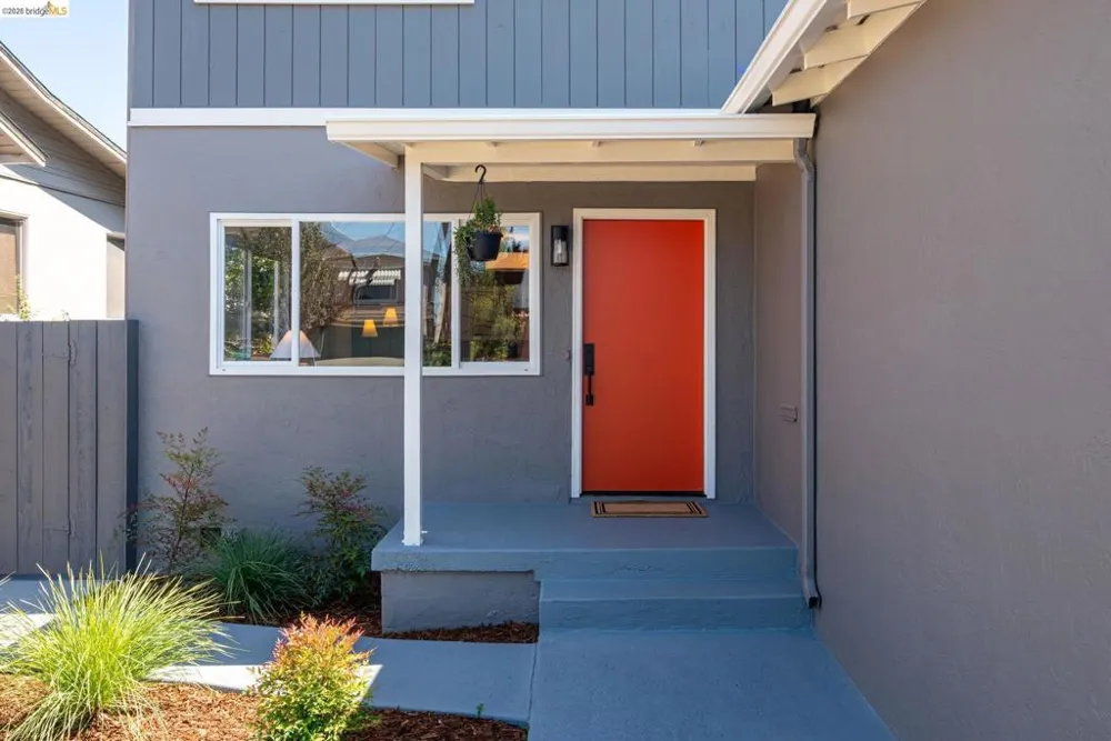 3230 Knowland Ave Oakland, CA 94619