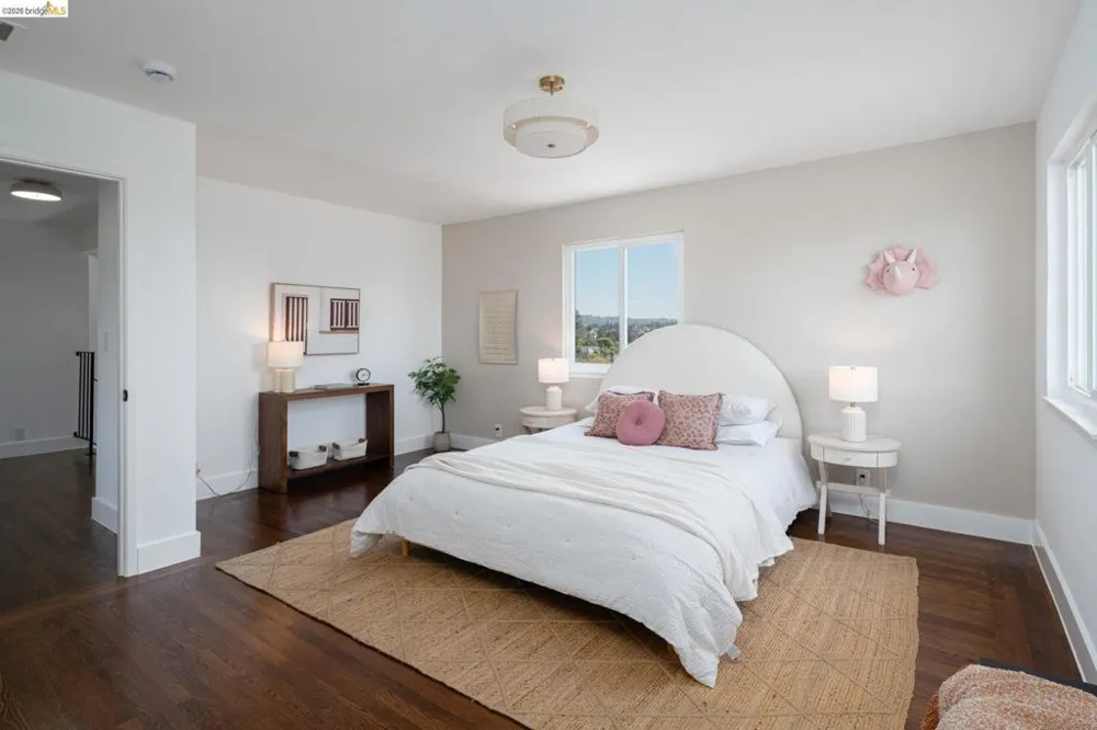 3230 Knowland Ave Oakland, CA 94619