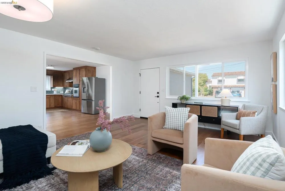 3230 Knowland Ave Oakland, CA 94619