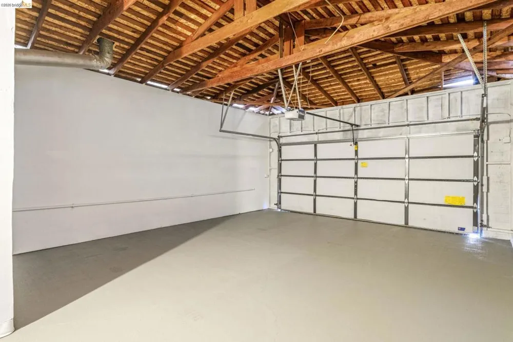 3230 Knowland Ave Oakland, CA 94619