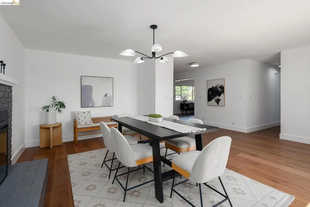 3230 Knowland Ave Oakland, CA 94619