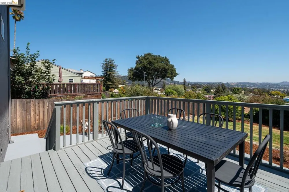 3230 Knowland Ave Oakland, CA 94619