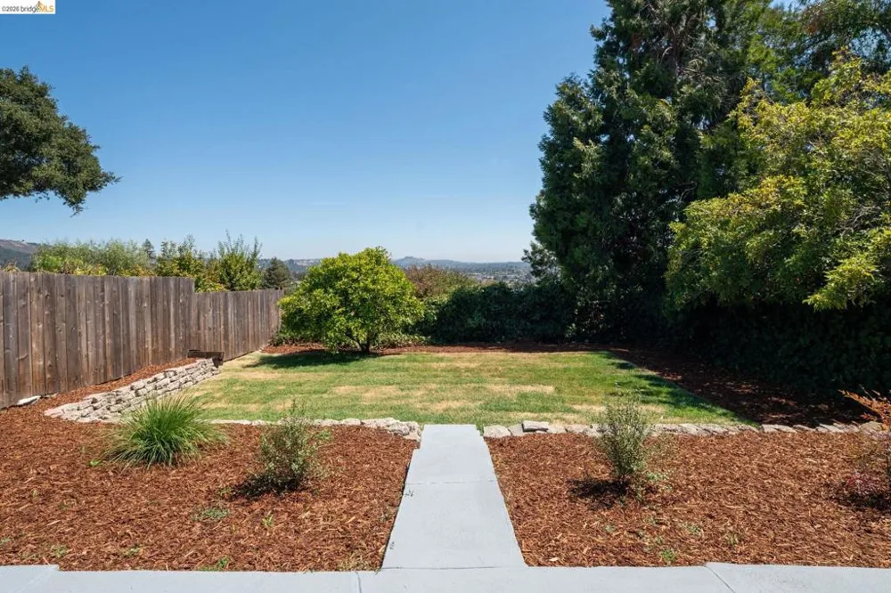 3230 Knowland Ave Oakland, CA 94619