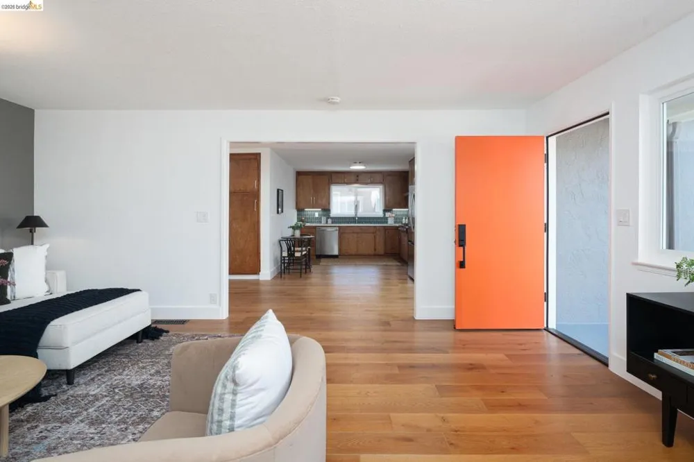 3230 Knowland Ave Oakland, CA 94619