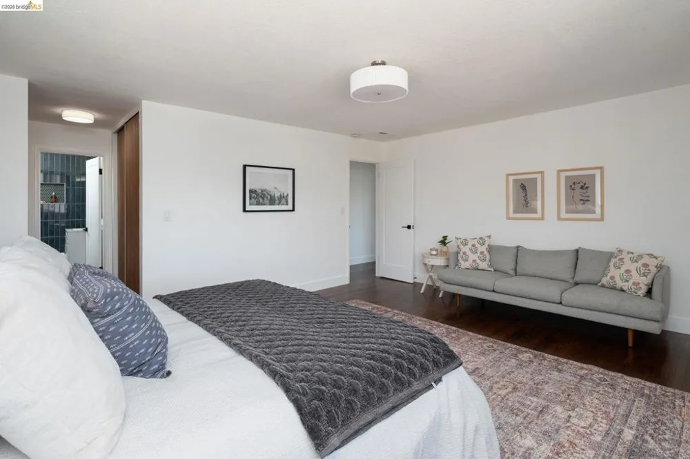 3230 Knowland Ave Oakland, CA 94619