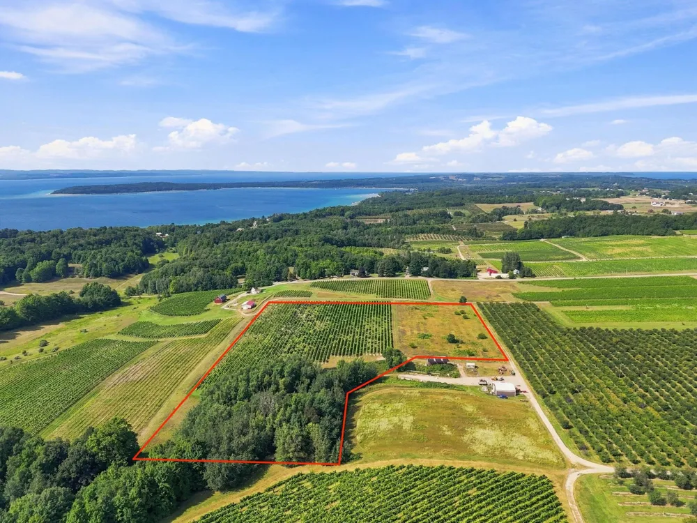 Nelson Road Peninsula Township, MI 49686