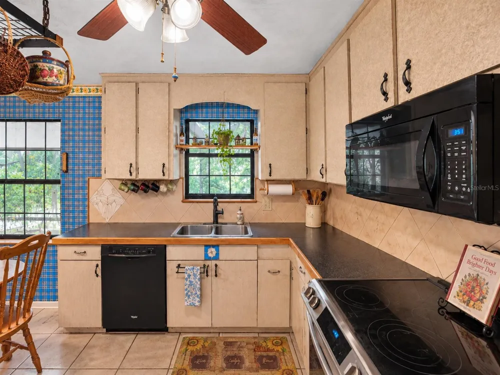 7607 NW 42ND AVENUE Gainesville, FL 32606
