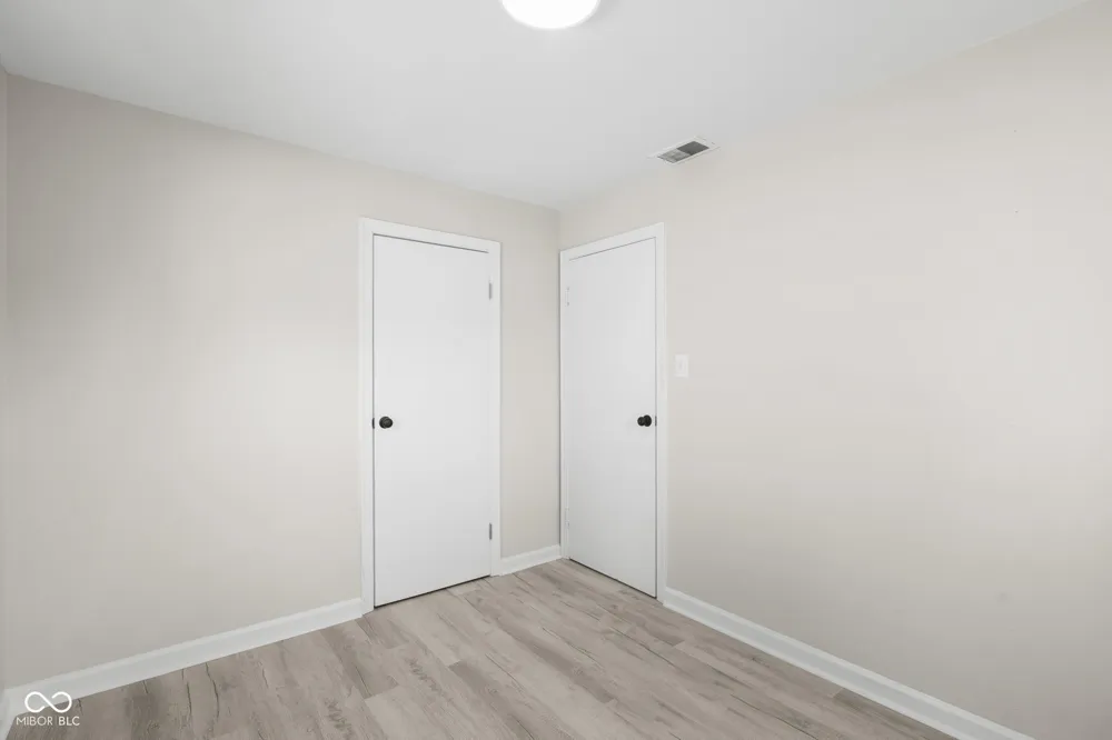 76 2nd Avenue Beech Grove, IN 46107