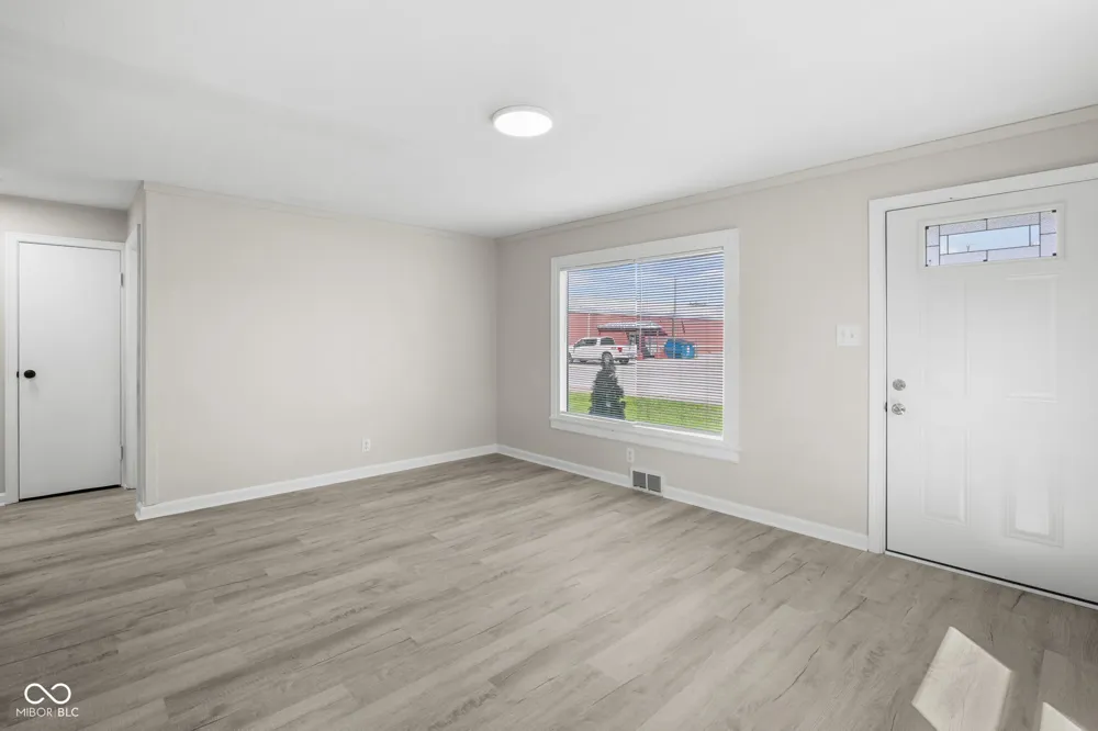 76 2nd Avenue Beech Grove, IN 46107