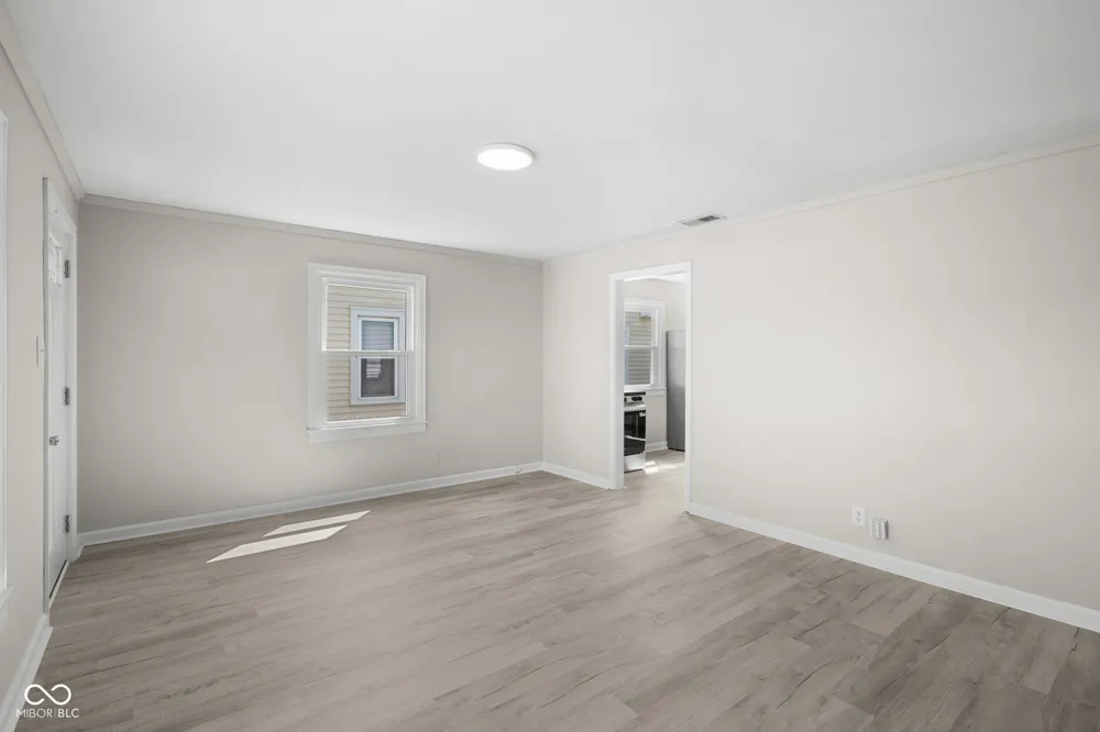 76 2nd Avenue Beech Grove, IN 46107