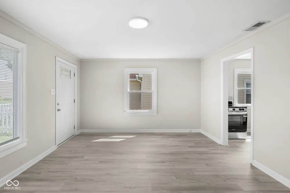 76 2nd Avenue Beech Grove, IN 46107