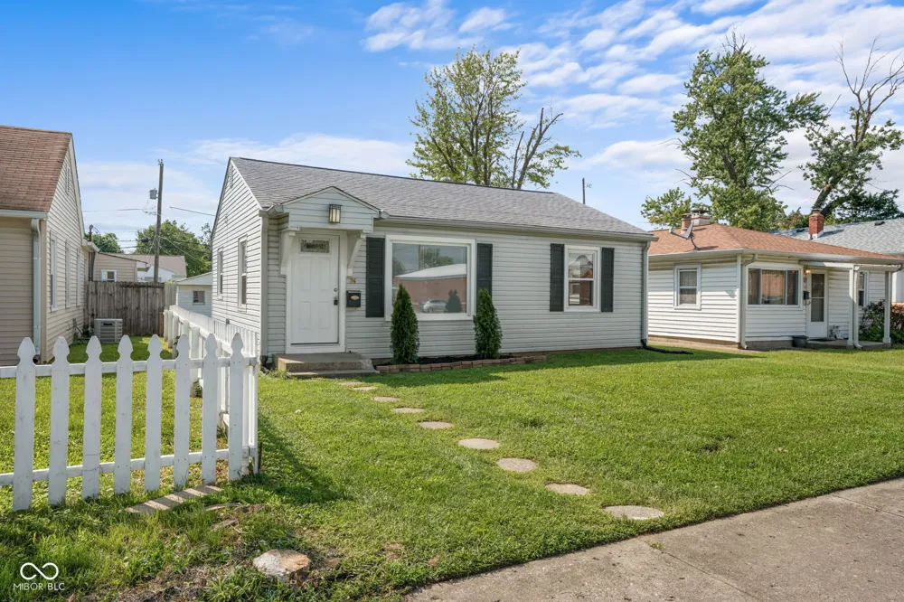76 2nd Avenue Beech Grove, IN 46107