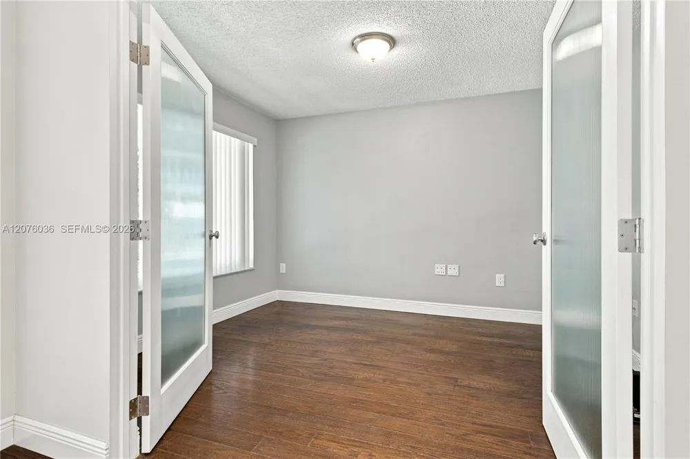 9430 SW 215th Ln Cutler Bay, FL 33189