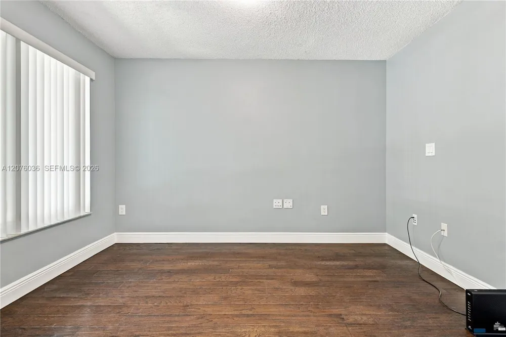9430 SW 215th Ln Cutler Bay, FL 33189